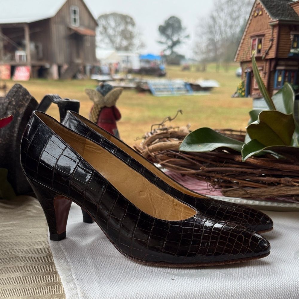 Harel Paris Elegant Black Crocodile Pattern Heels - 38.5 - Good Condition